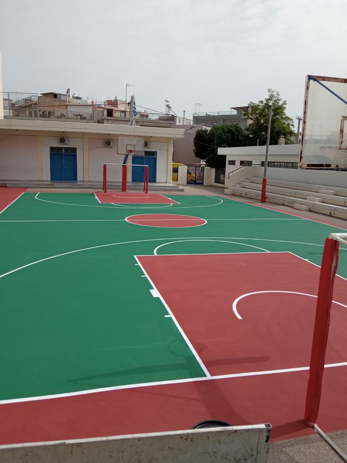 Ολοκαίνουργια υπαίθρια γήπεδα σε 4 Δημοτικά Σχολεία της Ελευσίνας & της Μαγούλας