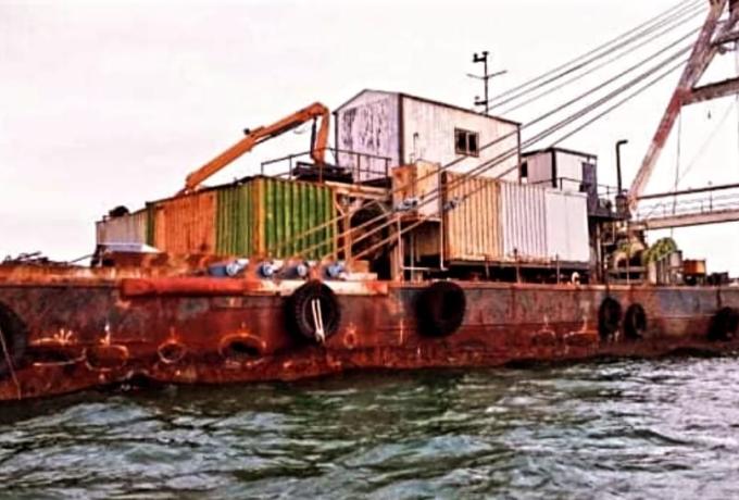 Πως απετράπη η μεταφορά του πλωτού γερανού Conto στην Βλύχα  Ελευσίνας
