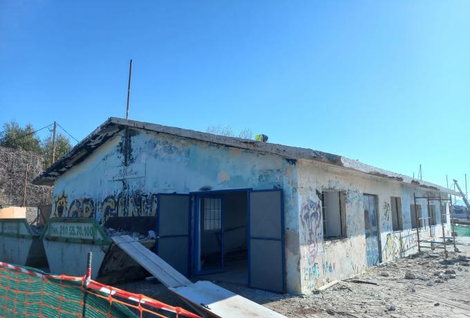 Ξεκίνησαν οι εργασίες ανακατασκευής του Αναψυκτηρίου στην παραλία Ελευσίνας